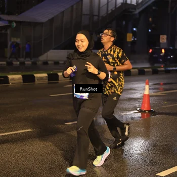 Runner Photo 7884754