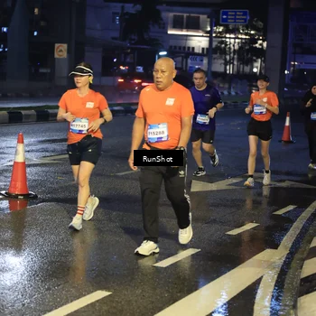 Runner Photo 7884859