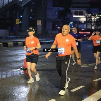 Runner Photo 7884872