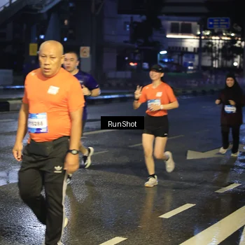 Runner Photo 7884893