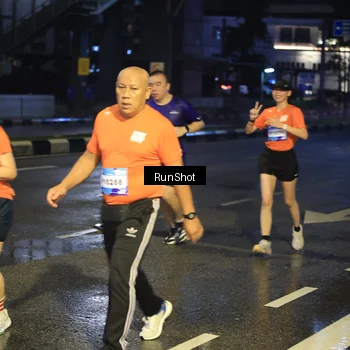 Runner Photo 7884894