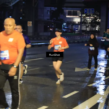 Runner Photo 7884899