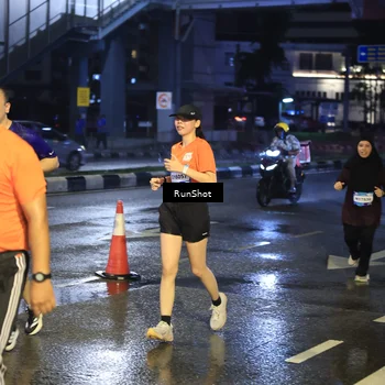 Runner Photo 7884907