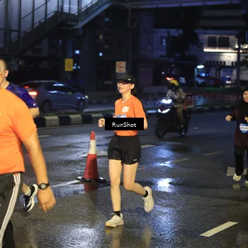 Runner Photo 7884912