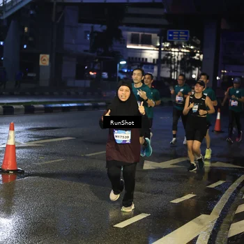 Runner Photo 7884937