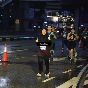 Runner Photo 7884941