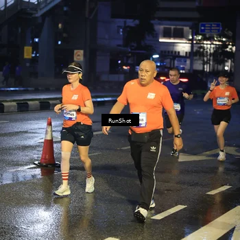 Runner Photo 7884942