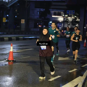 Runner Photo 7884947