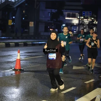 Runner Photo 7885015