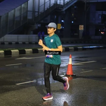 Runner Photo 7885034