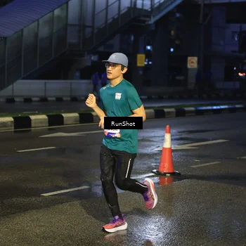 Runner Photo 7885035
