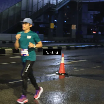 Runner Photo 7885037