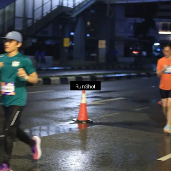Runner Photo 7885042