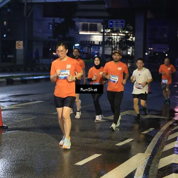 Runner Photo 7885054