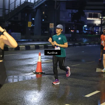 Runner Photo 7885055