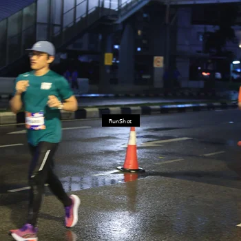 Runner Photo 7885056