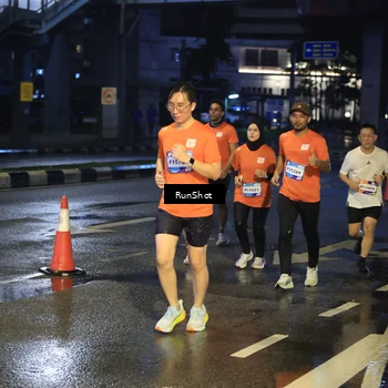 Runner Photo 7885057