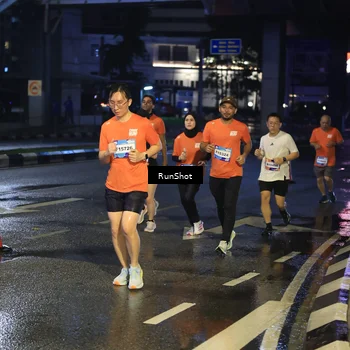 Runner Photo 7885059