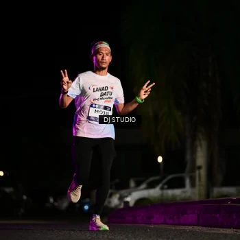 Runner Photo 7885062