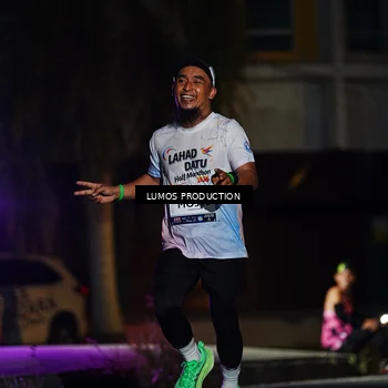 Runner Photo 7885064