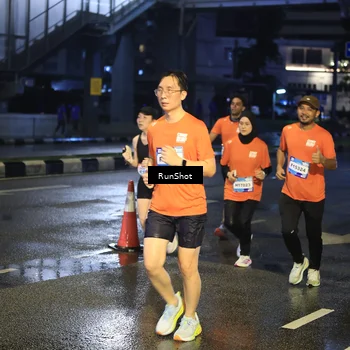 Runner Photo 7885076