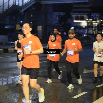 Runner Photo 7885078