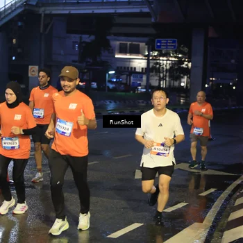 Runner Photo 7885096