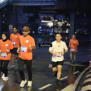 Runner Photo 7885100