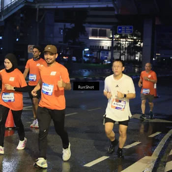 Runner Photo 7885103