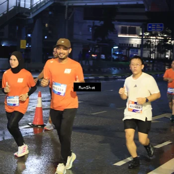 Runner Photo 7885109
