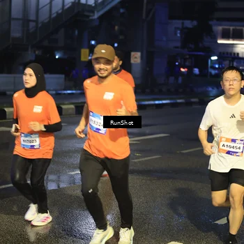 Runner Photo 7885119