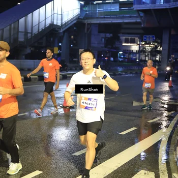 Runner Photo 7885133