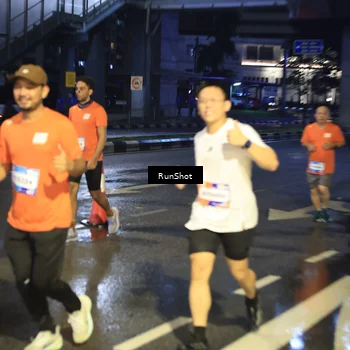 Runner Photo 7885137