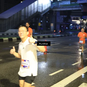 Runner Photo 7885143