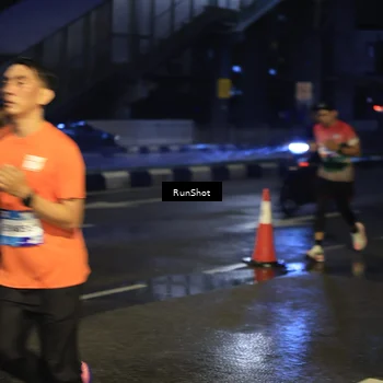 Runner Photo 7885243