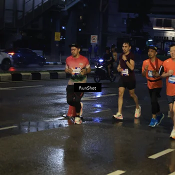 Runner Photo 7885259