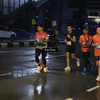 Runner Photo 7885260