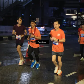 Runner Photo 7885277