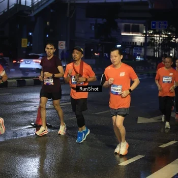 Runner Photo 7885280