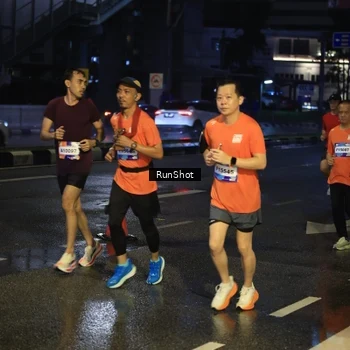 Runner Photo 7885281