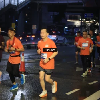 Runner Photo 7885289