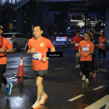 Runner Photo 7885298