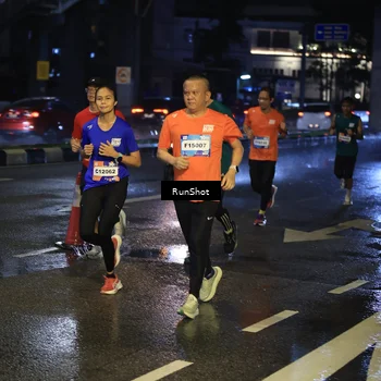 Runner Photo 7885312