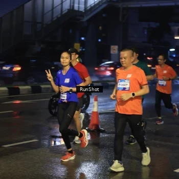 Runner Photo 7885320