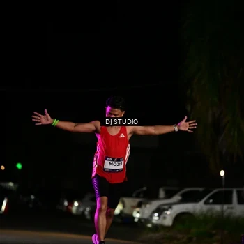 Runner Photo 7885344