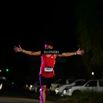 Runner Photo 7885350