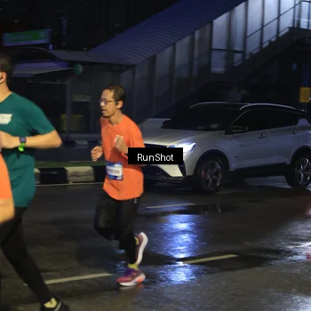 Runner Photo 7885352