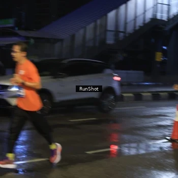 Runner Photo 7885357