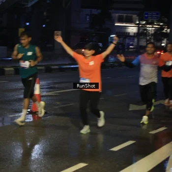 Runner Photo 7885377