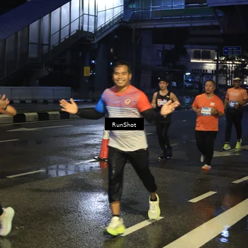 Runner Photo 7885394
